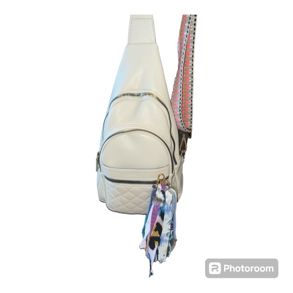 🔴SOLD🔴 Hand Crafted Assessory Swags - $2 for $10 - Picture 4 of 4